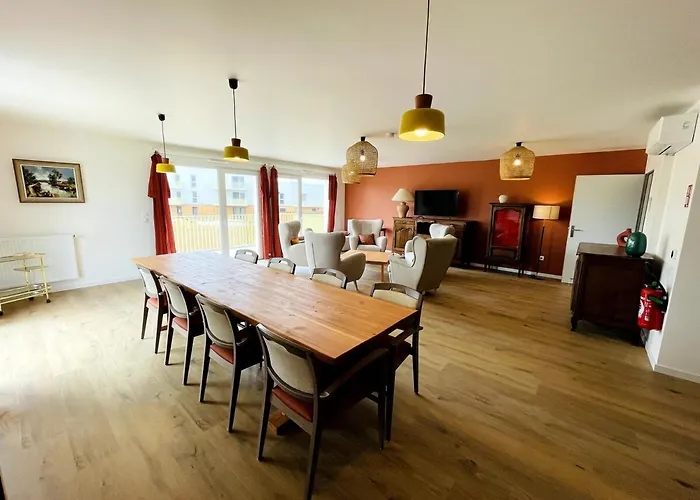 Daire Dans Avec Salon Et Cuisine Partages - 404 *